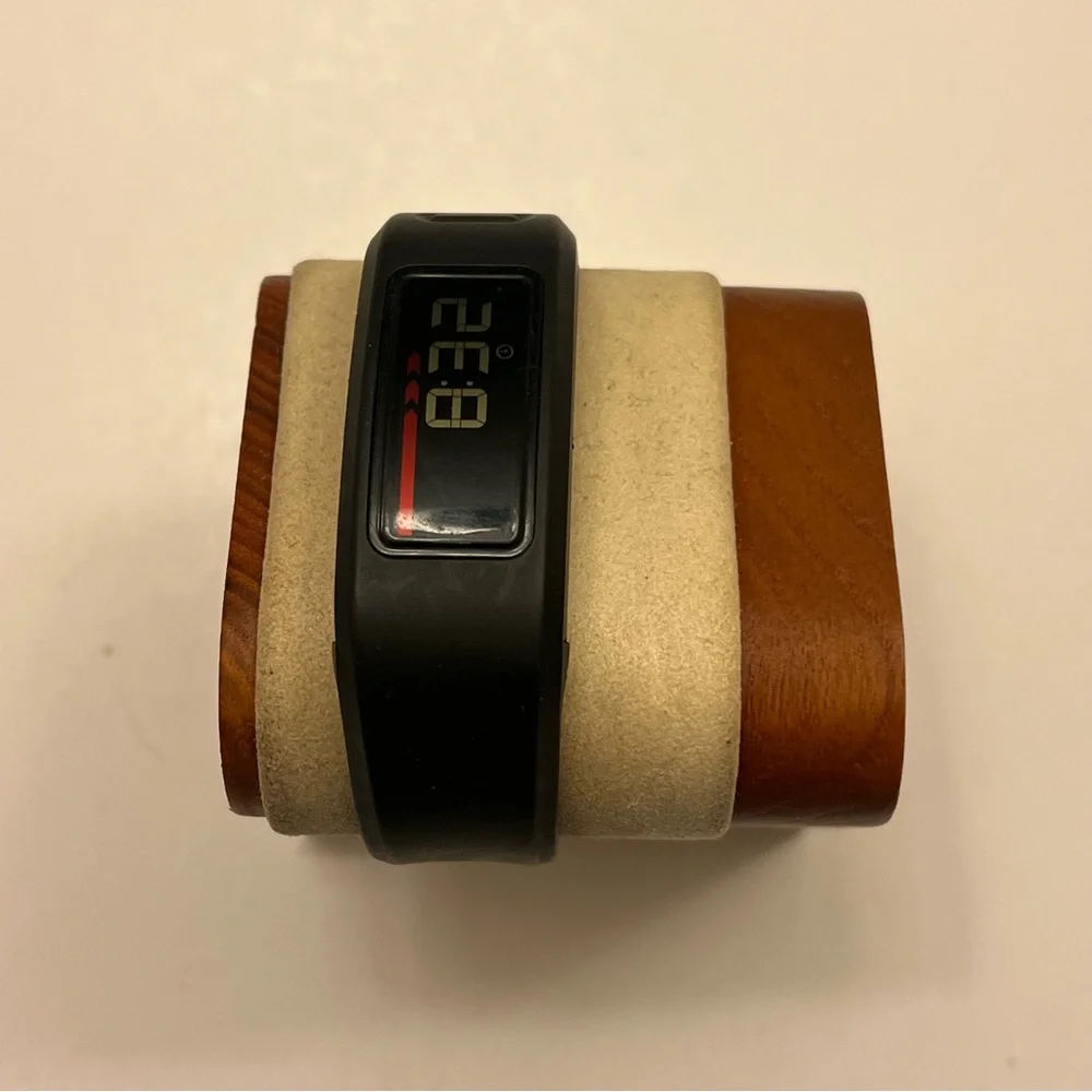 Garmin Vivofit (Full set, new batteries)‎